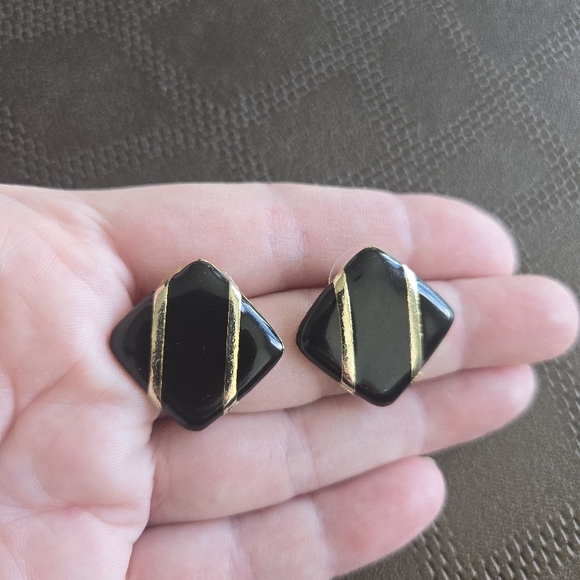 Elegant Black Enamel and Gold Women's Earrings - Picture 1 of 6